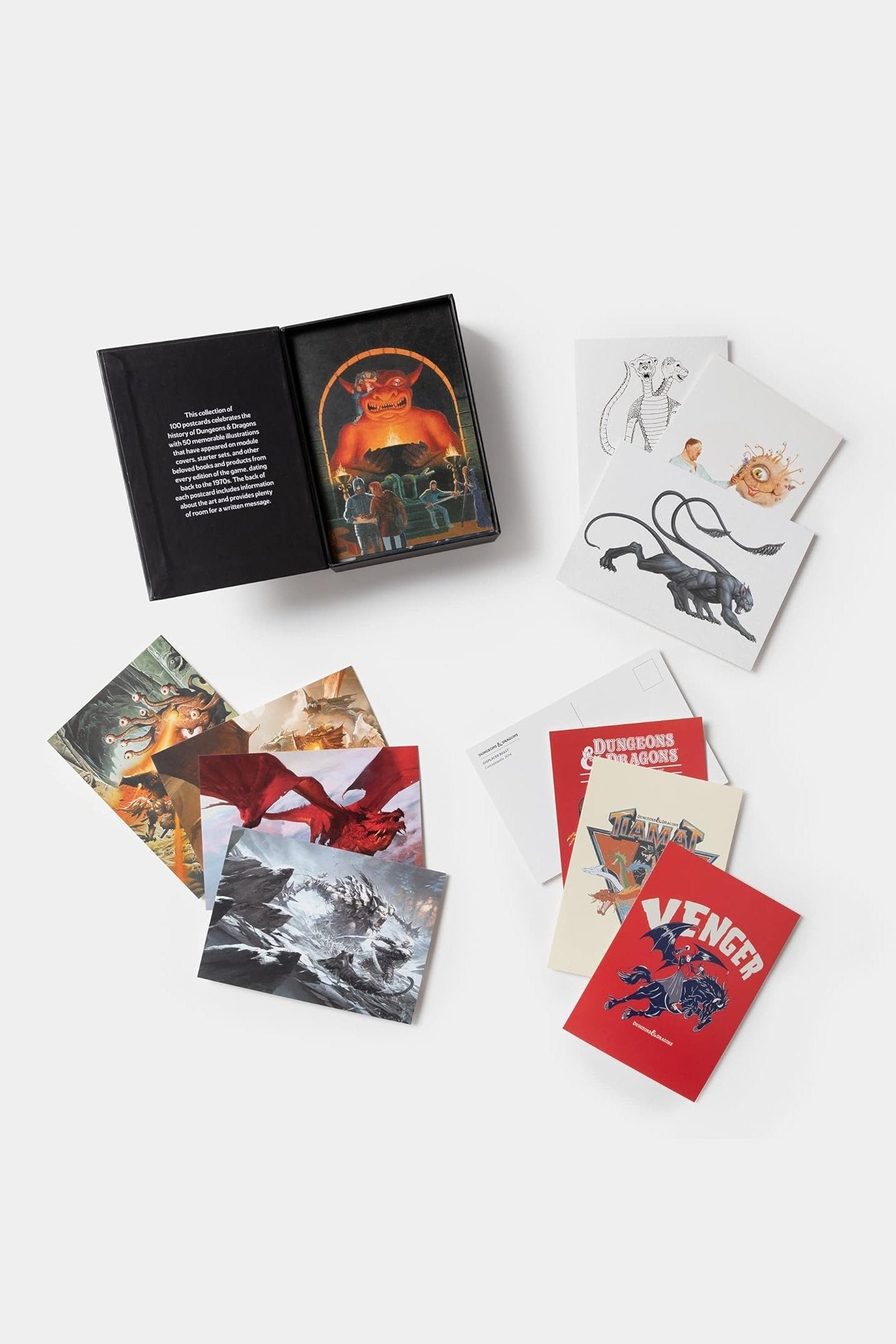 Dungeons & Dragons 100 Postcards: Archival Art From Multiple Editions: 100 Postcards